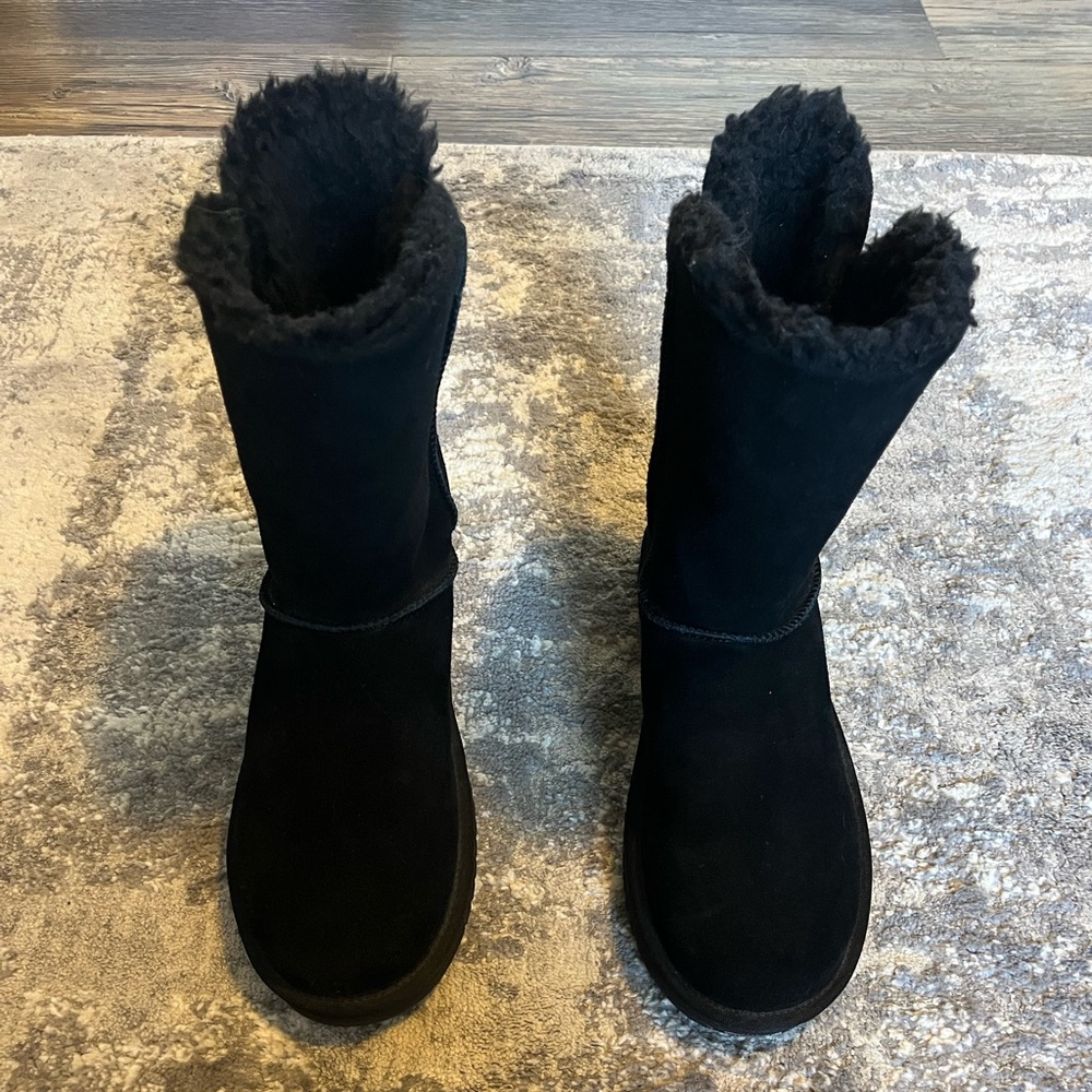 Koolaburra Black Shearling-Lined Winter Boots